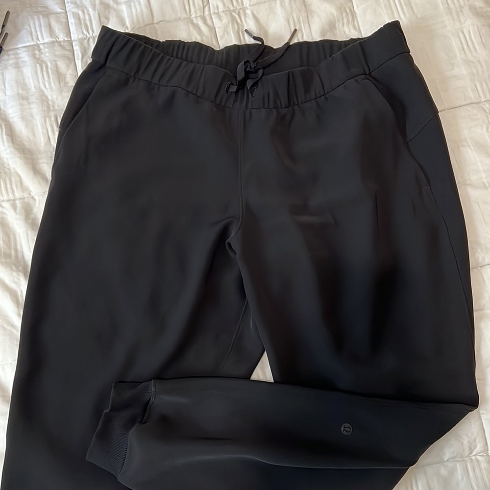 Lululemon cuffed joggers